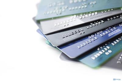 Thẻ ghi nợ nội địa là gì? Những điều cần biết về thẻ ghi nợ nội địa