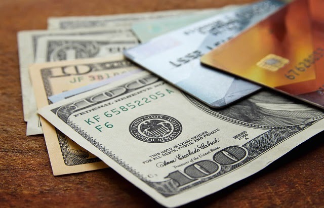 Dịch vụ rút tiền thẻ tín dụng có thể giúp chủ sở hữu thẻ giải quyết được những khó khăn về tài chính một cách dễ dàng, nhanh chóng hơn
